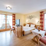 מלון Wellnesshotel Waldruh 3*
