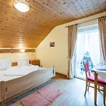 Wellnesshotel Waldruh מלון