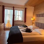 Wellnesshotel Waldruh מלון באד קוהלגרוב