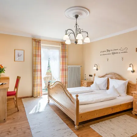 מלון Wellnesshotel Waldruh 3*