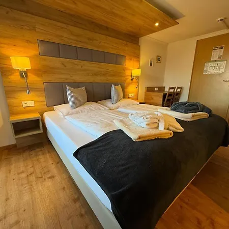 Hotell Wellnesshotel Waldruh 3*